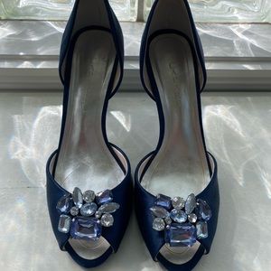 Blue Caparros pumps blue silk with crystal details